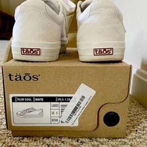 Taos Footwear White Sneakers